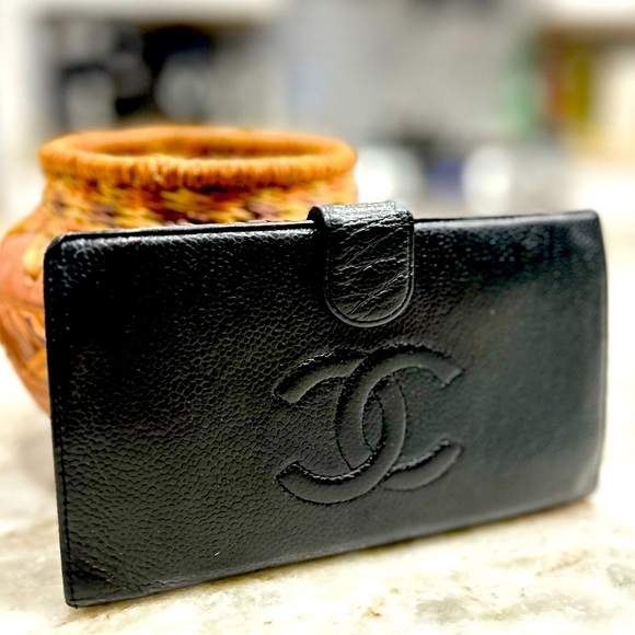 Chanel Authentic CC Caviar Leather Bifold Wallet With Tab Button Snap Cl… - Picture 2 of 10